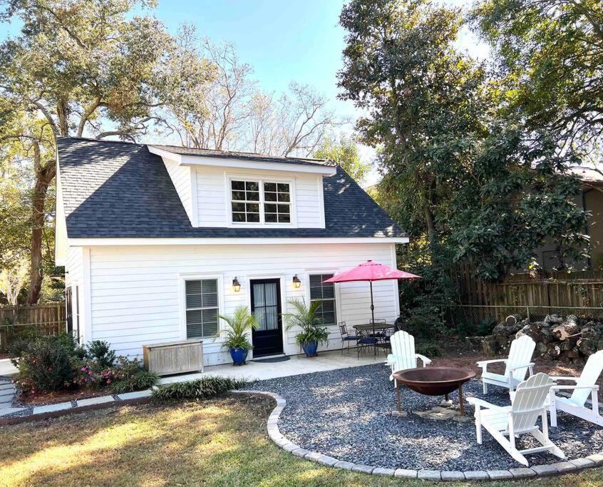 Liz Lane Cottage- Entire Guesthouse 查尔斯顿 外观 照片