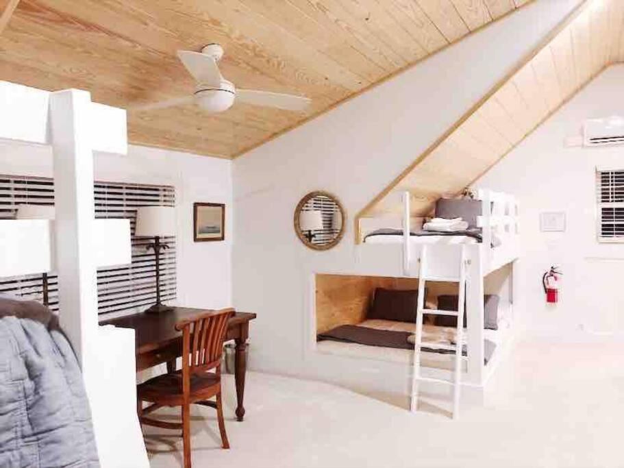 Liz Lane Cottage- Entire Guesthouse 查尔斯顿 外观 照片