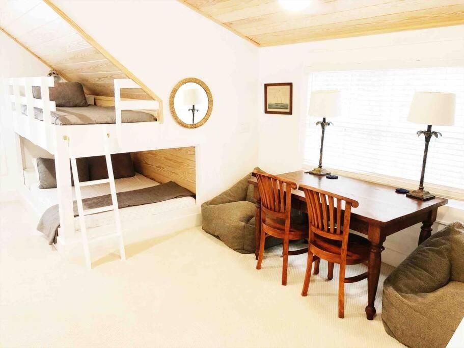 Liz Lane Cottage- Entire Guesthouse 查尔斯顿 外观 照片